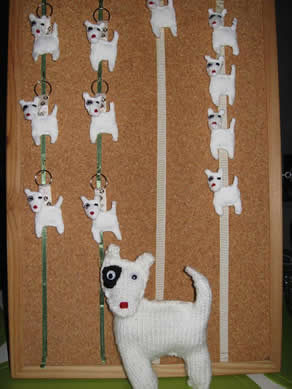 Stinkie hondje buttons en ketting